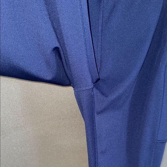 Navy Blue Leggings with Black Accents - Picture 5 of 6